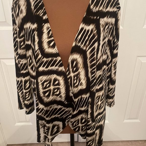 Chico's Easywear Black and Beige Light-Weight Asymmetrical Cardigan, Size 3 - Picture 2 of 7